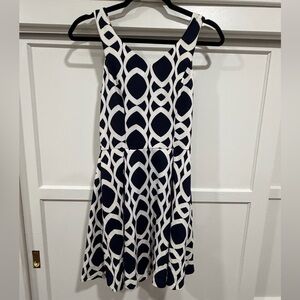 Brand New Aqua women’s blue and white dress size M